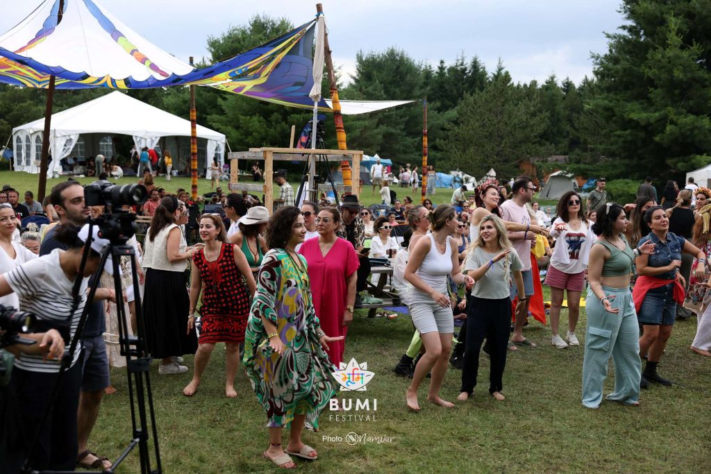 Moon Stage Bumi